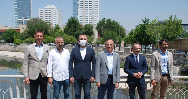AK Parti’den İzmir’de koku tepkisi: Maskesiz durulmuyor