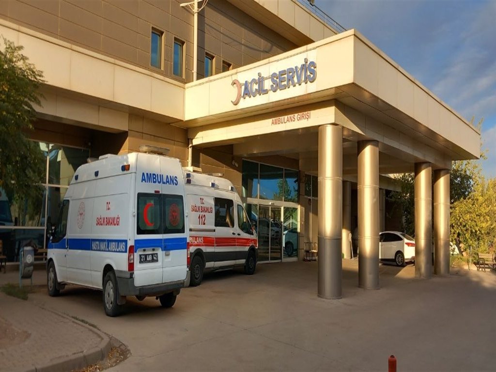 15 yaşındaki Amine evinde ölü bulundu