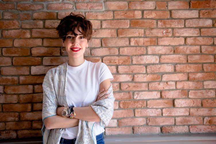 Bergüzar Korel’den makyajsız paylaşım!