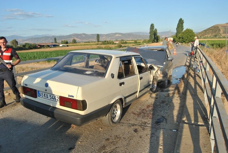 İzmir Ödemiş’te feci kaza! 11 kişi yaralandı