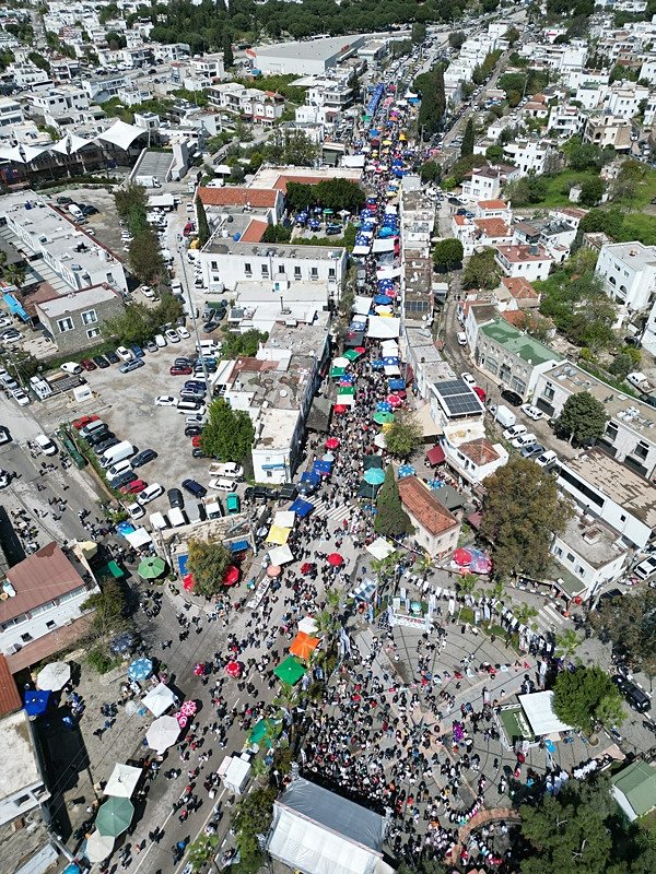 Bodrum’da düzenlenen Acı Ot Festivali’nde renkli anlar