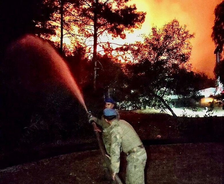 Marmaris’teki yangın 19 saat sonra kontrol altında