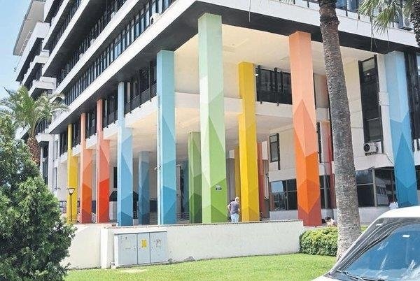 Şato tadilatı kılıfına uyduruldu