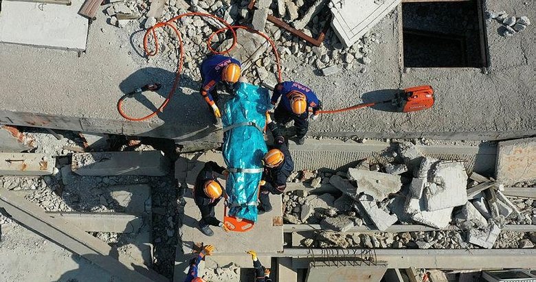 İzmir’deki depremin kahramanı AFAD ekipleri, zorlu tatbikatlarla olası afetlere hazırlanıyor