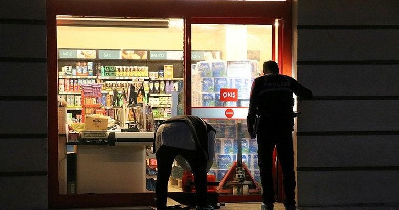 İzmir’de süper market hırsızlığı! Tam 4 dakikada çaldılar