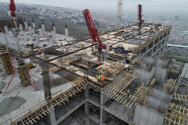 İzmir'de sağlık üssü yükseliyor
