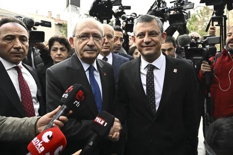 CHP’de çift başlı yönetim krize yol açtı: Muhalif isimler kurultay istedi