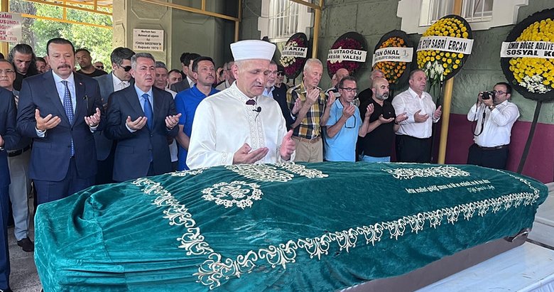 Balıkesir merkezli depremde ölen kişi İzmir’de defnedildi