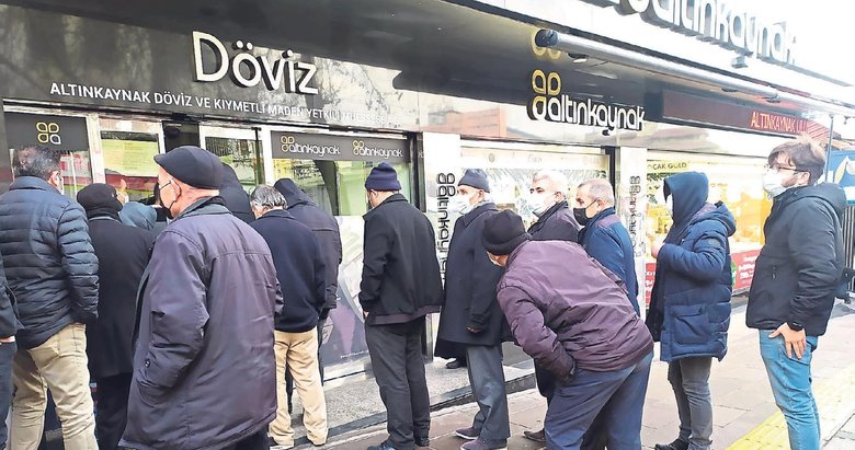 Vatandaşlar TL’ye dönüş kuyruğunda