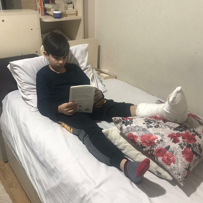 İzmir’de akılalmaz olay! Ayakkabısını bağlamak istedi, bu hale geldi
