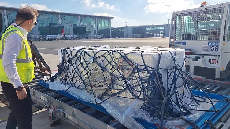 Ahu Tuğba’nın kızından olay açıklamalar: Annemin yastığında bir miktar kan vardı