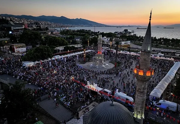 binlerce-izmirli-tek-yurek-oldu-1784144917113.jpeg