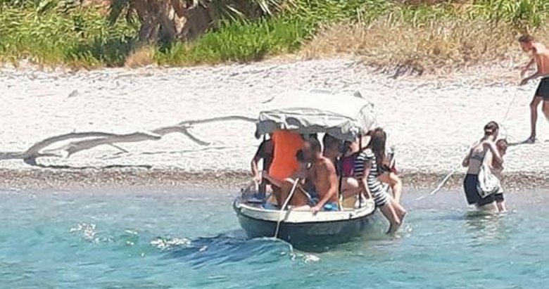 Foça’daki tekne faciasında kaybolan çocuk aranıyor