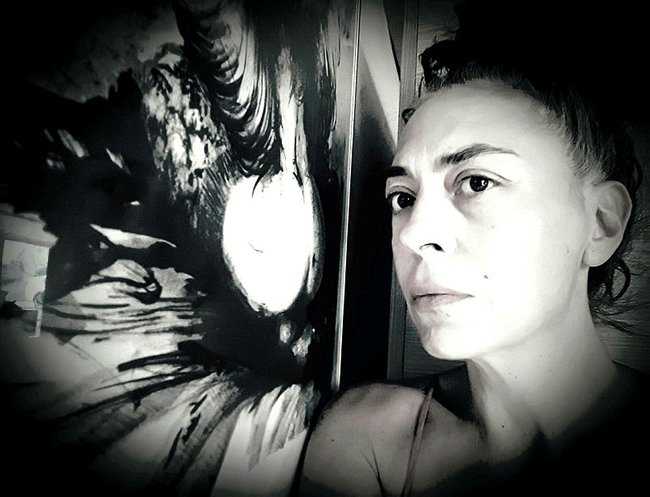 Evini zorla sattırmak isteyen kızını öldürdü