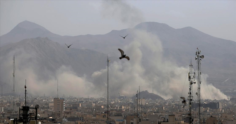 İran: ABD ya İsrail’i ya da savaşı seçecek