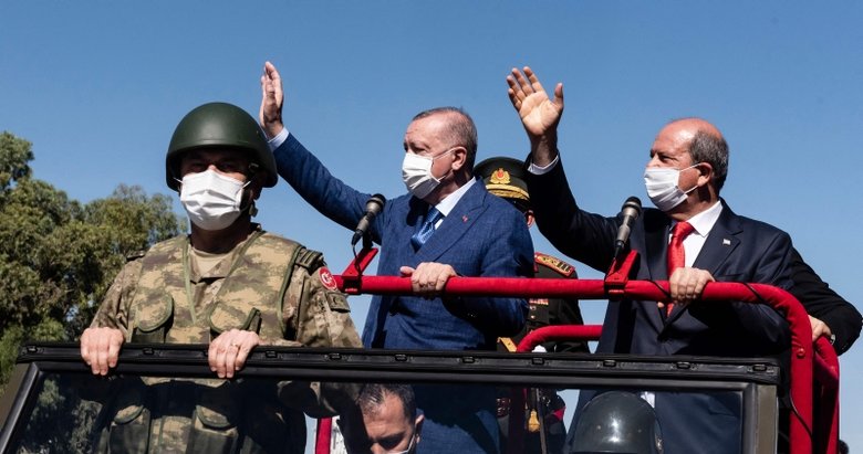 Başkan Erdoğan’dan KKTC’deki geçit töreninde net mesajlar