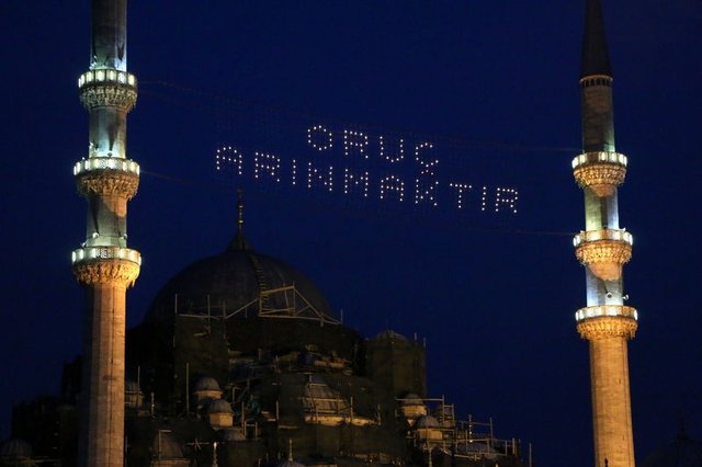 Orucu bozan şeyler neler? Diş fırçalamak, balgam yutmak, kan vermek orucu bozar mı?