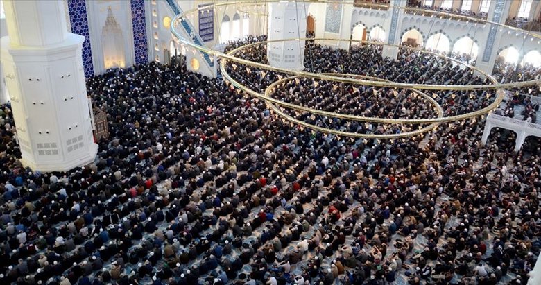 Diyanet Cuma hutbesini yayınladı! 13 Eylül Cuma hutbesi...