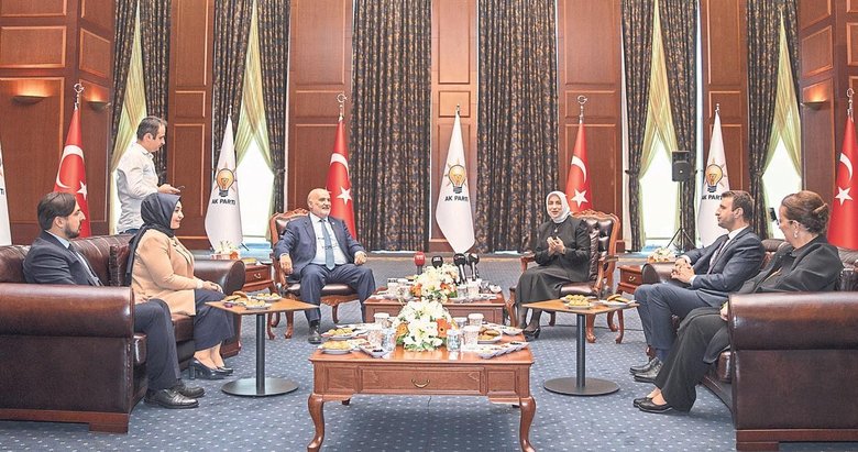 2 yıl aradan sonra yüz yüze ilk bayramlaşma