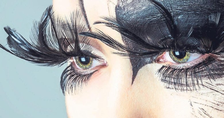 Takma kirpiklerle daha güçlü bakışlar