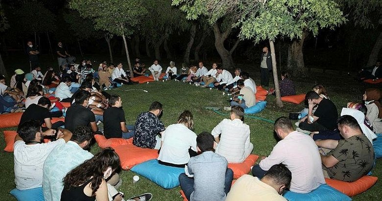 AK Parti İzmir’de gençlik buluşmaları: Provokasyona gelmeyin. Ülke için kafa yorun