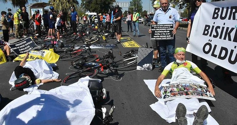 Zeynep’in öldüğü kazanın karar duruşması öncesi kefenli eylem
