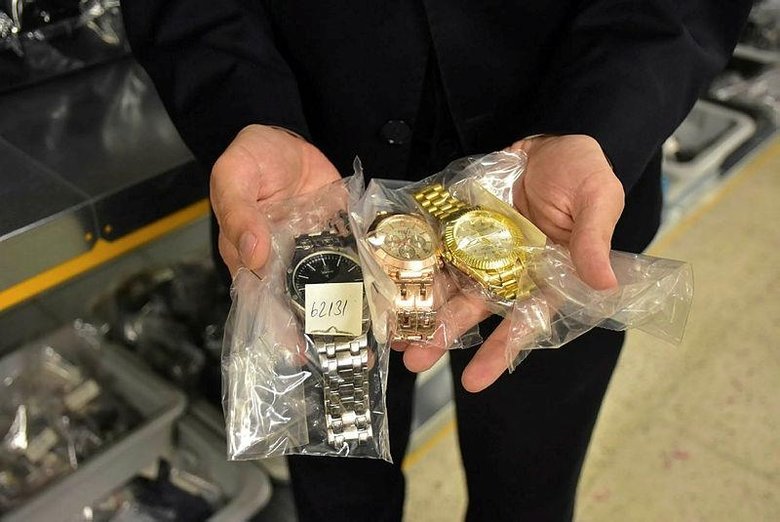 Adnan Menderes Havalimanı’nda yolcular öyle şeyler unuttu ki...