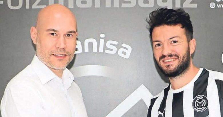 Manisa FK Özgür’ü aldı