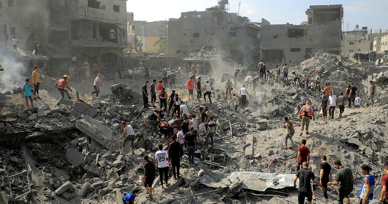 Soykırımcı İsrail, BM’ye ait okulu vurdu: 50 ölü