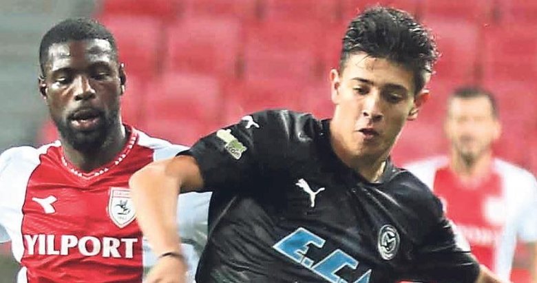 Ayberk’e süper kanca