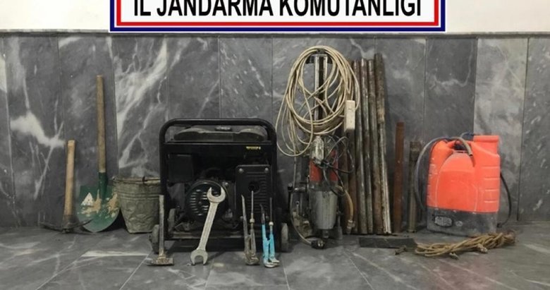 Kaçak kazı yapan 5 şüpheli jandarma tarafından gözaltına alındı