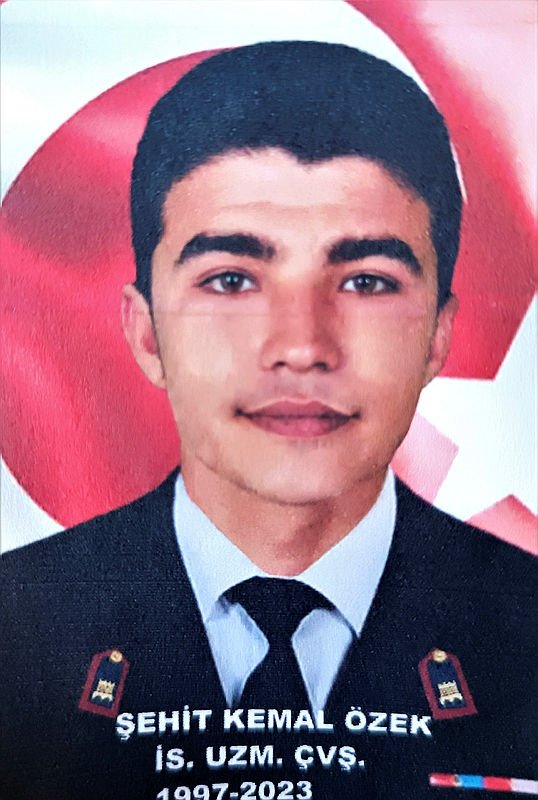 Şehit Uzm. Çavuş Özek, Denizli’de son yolculuğuna uğurlandı