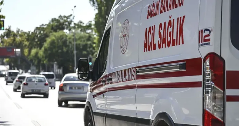 Afyonkarahisar’da dehşet anları: Oğluyla tartışan iki kişiyi otomobilin içinde tüfekle katletti