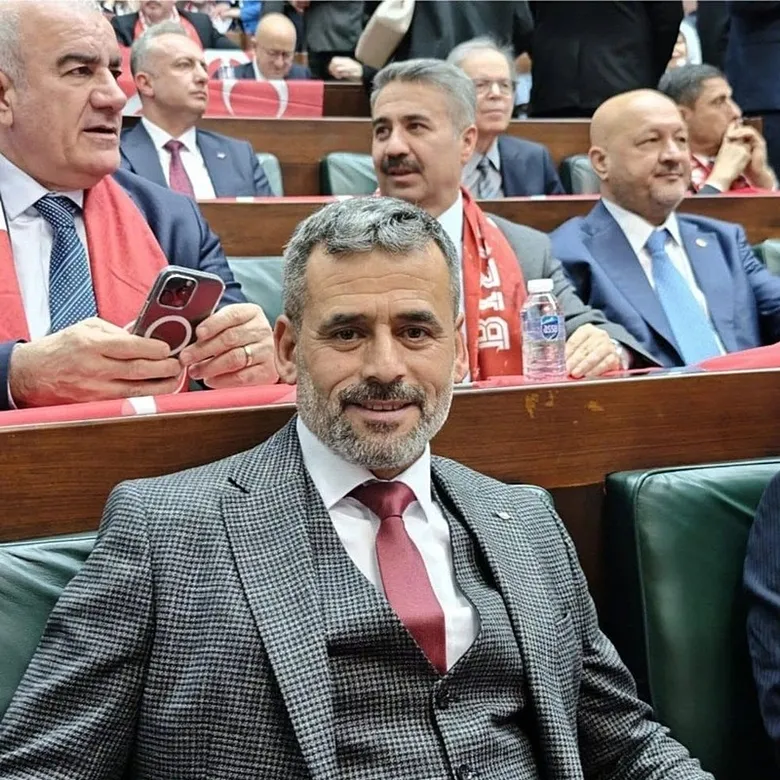 afyonkarahisarda-belediye-baskanina-silahli-saldiri-oglu-arbedede-yaralandi-1783411214301.jpeg