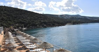 Çeşme’de halk plajı açıldı