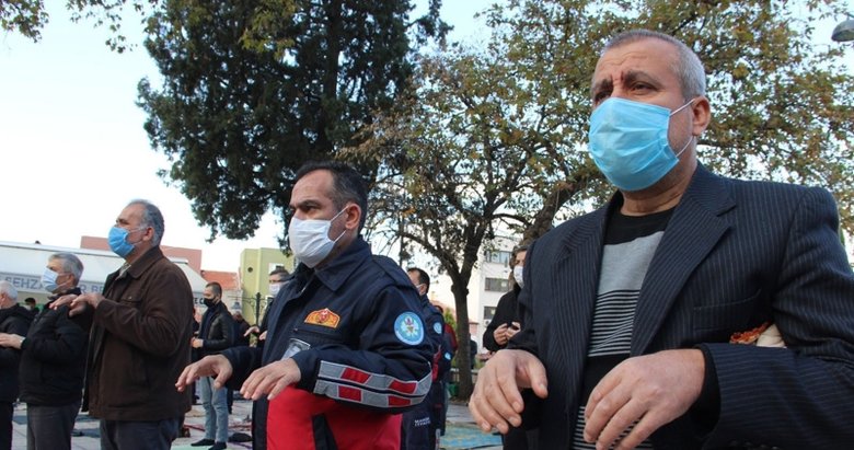 Manisa’da cuma namazı öncesi yağmur duası