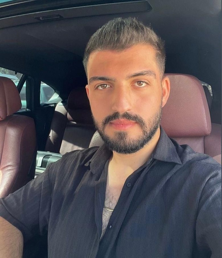 İzmir’de otomobil tırın dorsesine ok gibi saplandı: 1 ölü