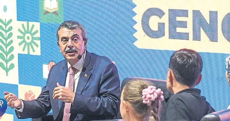 Bakan Tekin gençlere seslendi: İcat çıkarın