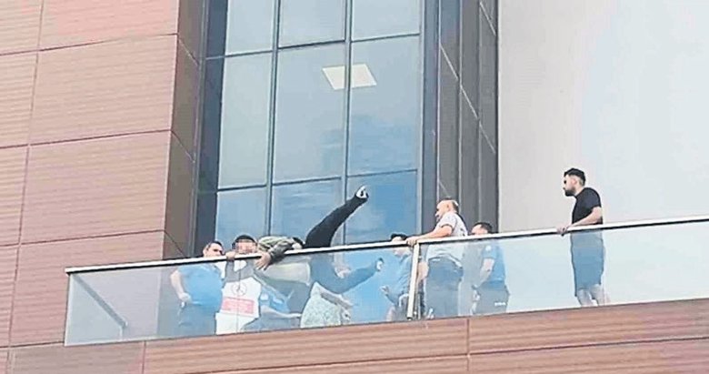 Eşiyle tartışan adam kendini öldürmek istedi