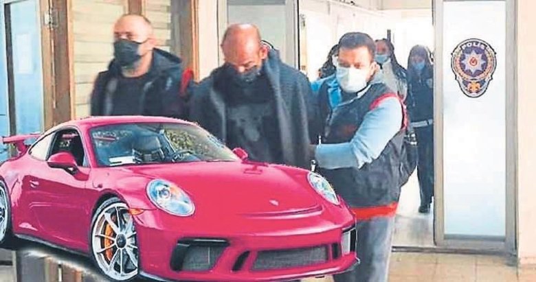 Almanları dolandıran çete üyelerine ceza yağdı