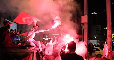 A Milli Futbol Takımımızın zaferi sonrası İzmir tek yürek oldu!