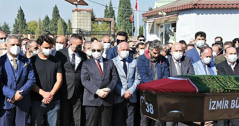 Kovid-19’dan vefat eden eski Kemalpaşa Belediye Başkanı Özüdoğru’nun cenazesi defnedildi