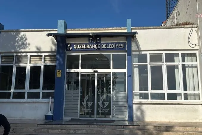 guzelbahce-belediyesi-sorusturmasinda-ikinci-dalga-tutuklu-baskanin-en-yakinlari-gozaltinda-1784025319411.jpeg