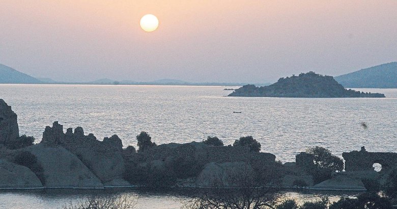 doga ve tarih harikasi bafa golu