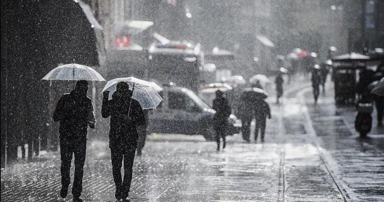 İzmir’de hava nasıl olacak? Meteoroloji’den son dakika yağış uyarısı! 5 Ocak Salı hava durumu...