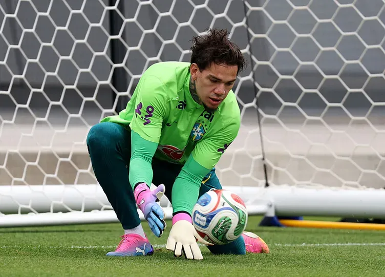 fenerbahcede-ederson-dugumu-aziz-yildirim-devreye-girdi-1783855676003.png
