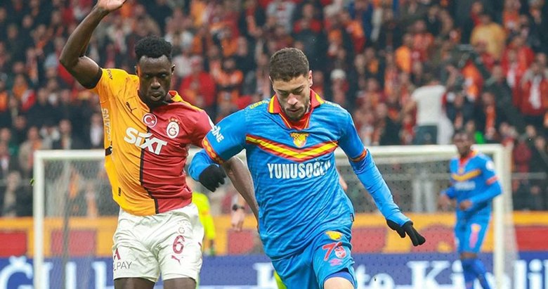 İzmir’de sarı kırmızı gece