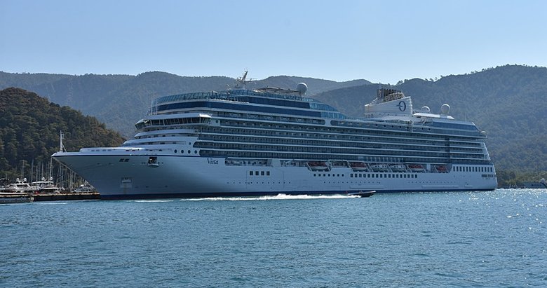 Lüks kruvaziyer 1161 yolcusu ile Marmaris’te