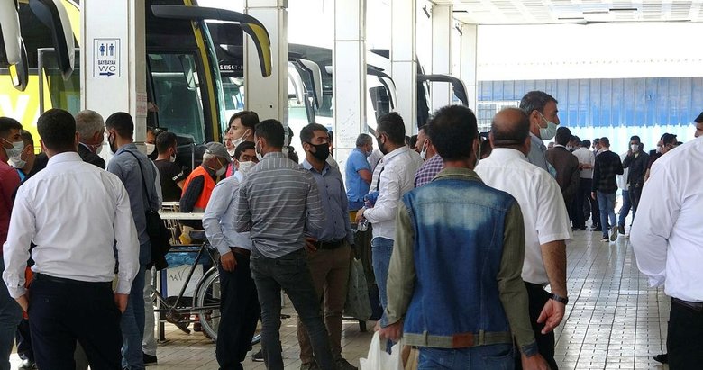 Izmir Otogari Nda Bilet Fiyatlari Iki Katina Cikti Izmir Haberleri