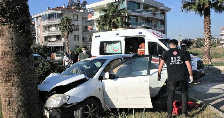 İzmir’de iki otomobilin çarpıştığı kazada 5 kişi yaralandı